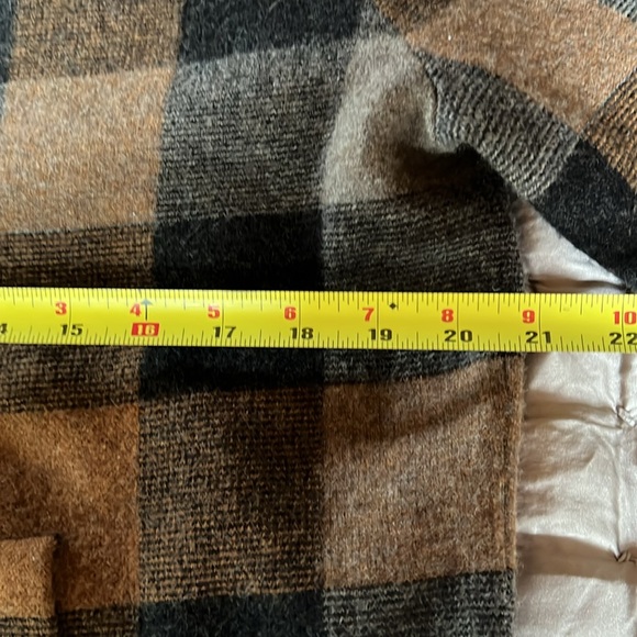 Black and Brown Zip Up Sweater with Buffalo Check Pattern - Picture 4 of 5